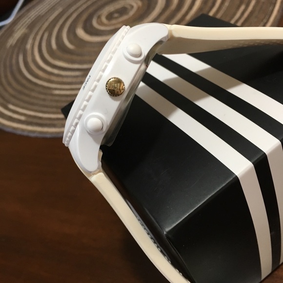Adidas Watch - Picture 3 of 7